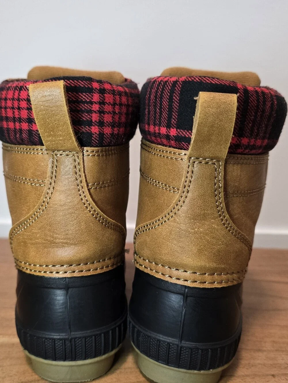 Toddler Waterproof Winter Duck Boots in Tan and Plaid. 9T/10T
